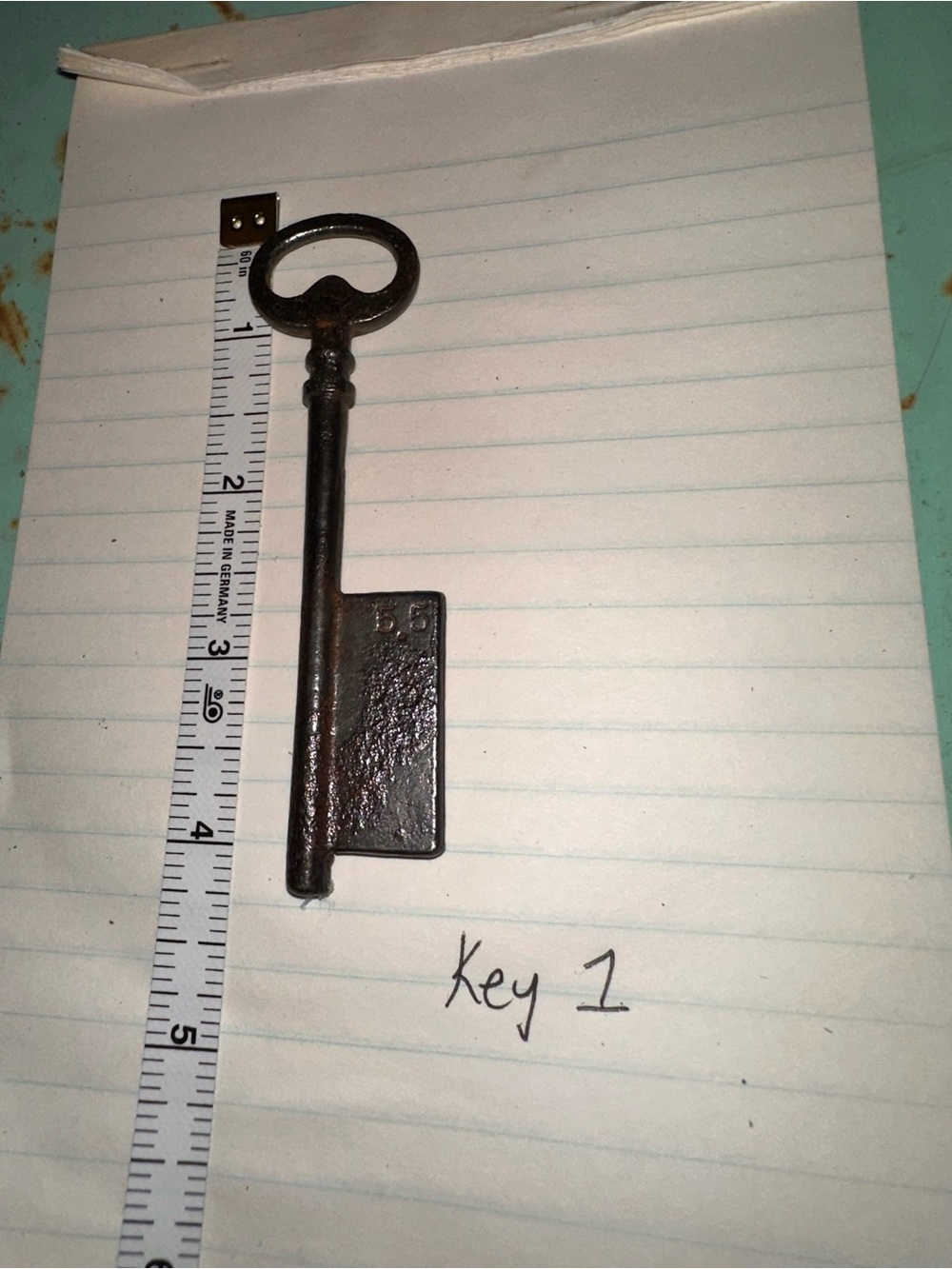 ⭐️ #1- Antique Iron Skeleton Key